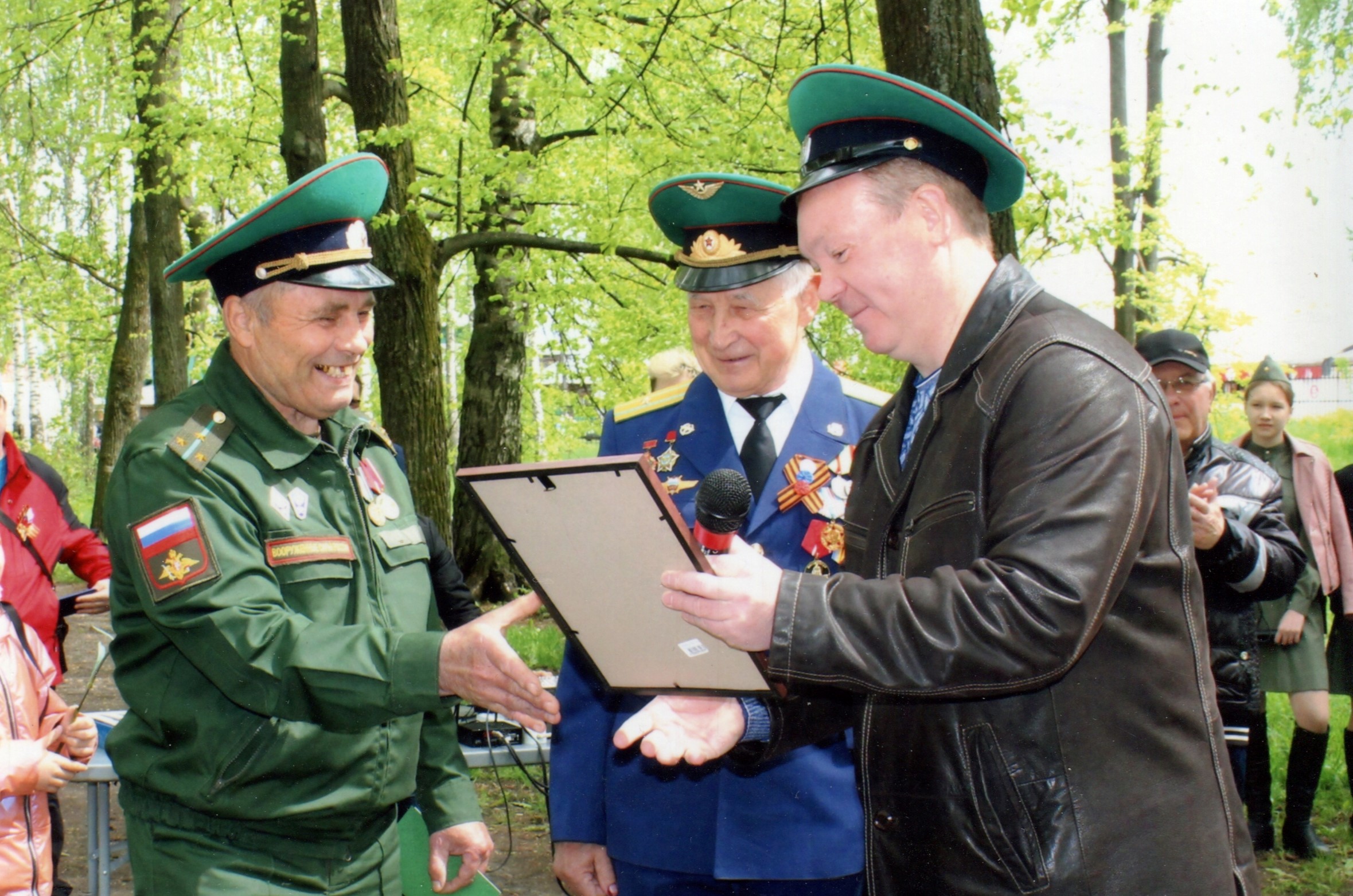 ПОЗДРАВЛЕНИЕ ПРЕДСЕДАТЕЛЯ ЛЫСКОВСКОГО ОТДЕЛЕНИЯ ФИГИНА Е.В. С ПРИСВОЕНИЕМ  ПОЧЁТНОГО ЗВАНИЯ — Нижегородский пограничник